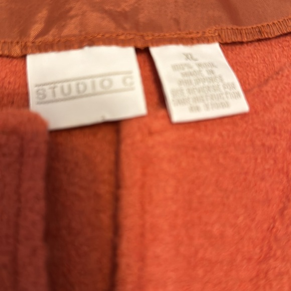 Studio vest Great fall color - Picture 5 of 5